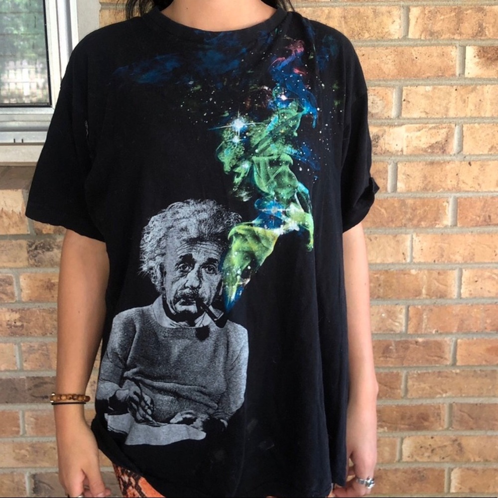 Black graphic tshirt size medium